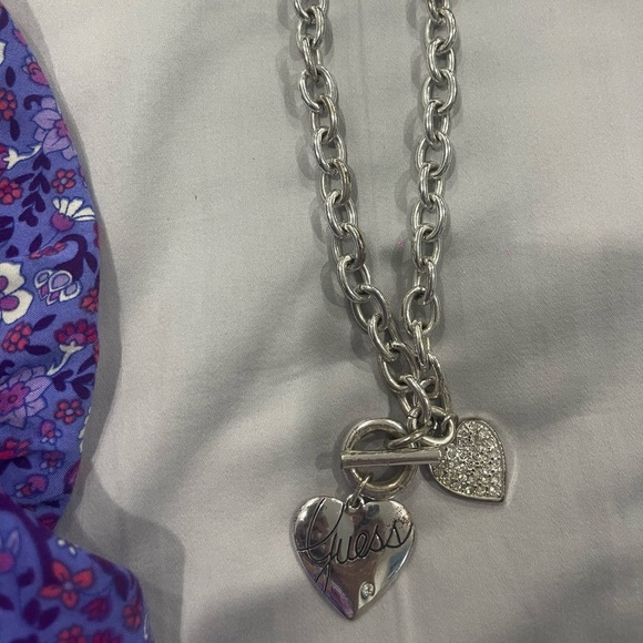 Silver Guess necklace with ringtones in one side and ? In Red in the other side - Picture 1 of 5